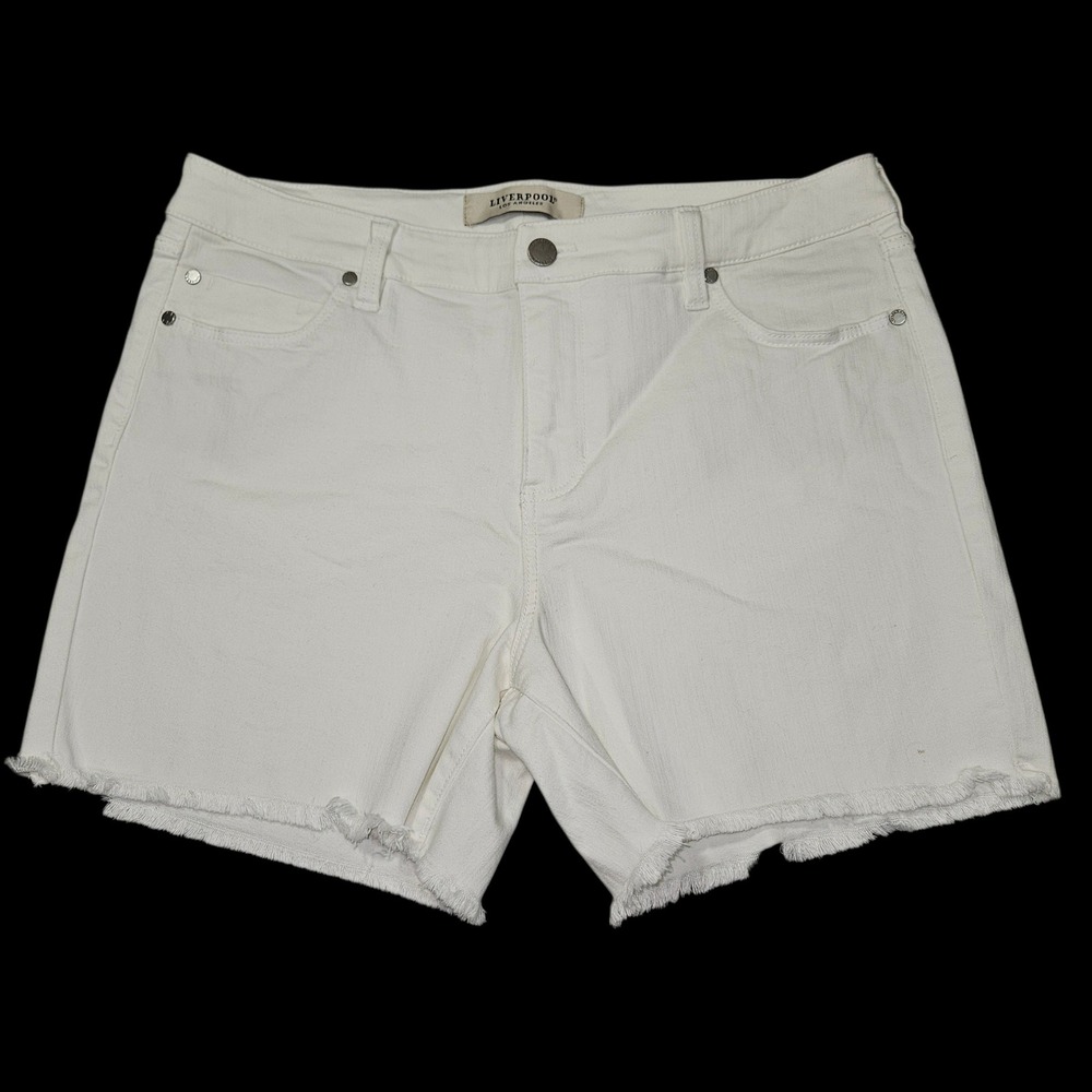 Liverpool Los Angeles Frayed Hem Denim Shorts Bright White Sz 12/31 LM9140QY-W